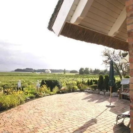 Wunderschoenes Mit Garten Und Terrasse Апартаменты Gross Zicker