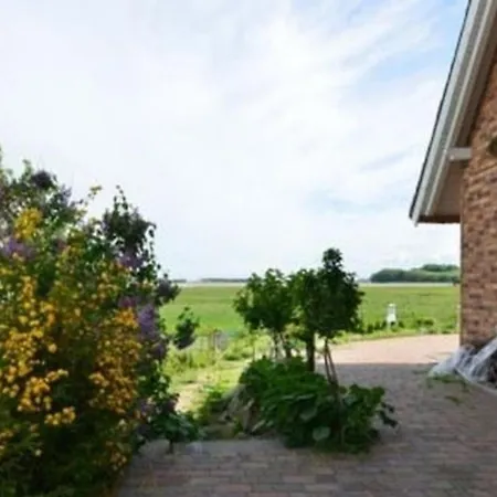 Апартаменты Wunderschoenes Mit Garten Und Terrasse