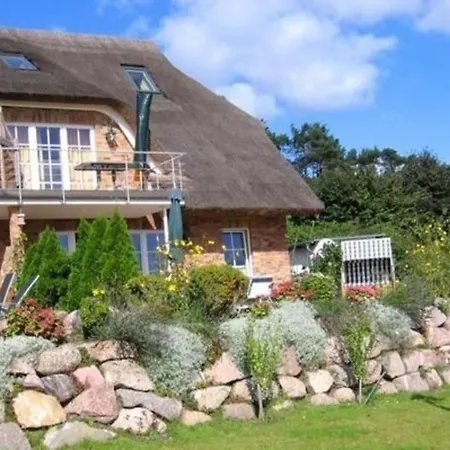 Wunderschoenes Mit Garten Und Terrasse Апартаменты Gross Zicker
