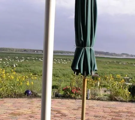 Wunderschoenes Mit Garten Und Terrasse *