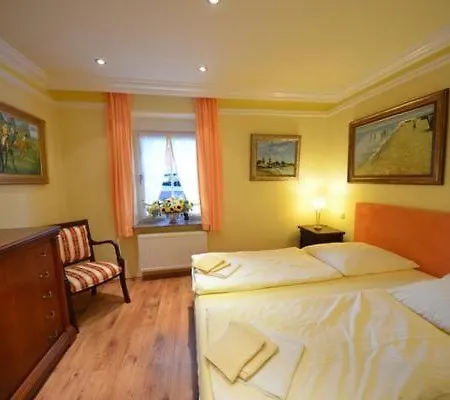Апартаменты Wunderschoenes Mit Garten Und Terrasse *