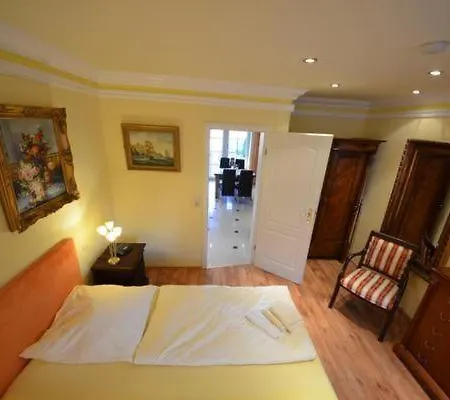 Апартаменты Wunderschoenes Mit Garten Und Terrasse *