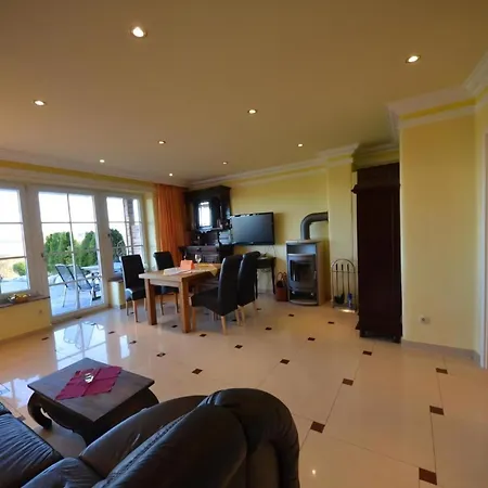 Apartment Wunderschoenes Mit Garten Und Terrasse Groß Zicker