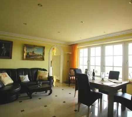 Apartment Wunderschoenes Mit Garten Und Terrasse Groß Zicker